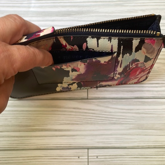 Kate Spade Cedar Street Floral Wristlet - Picture 5 of 7
